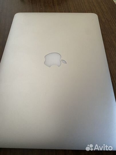 MacBook Air (13-inch, 2017)