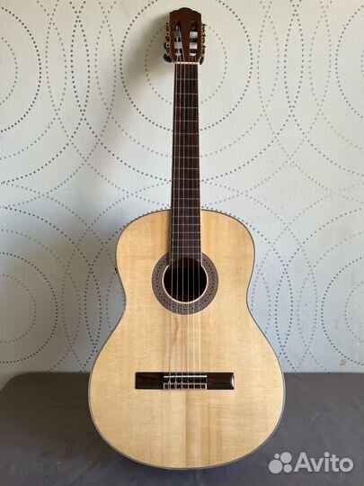Классическая гитара crusader made in France