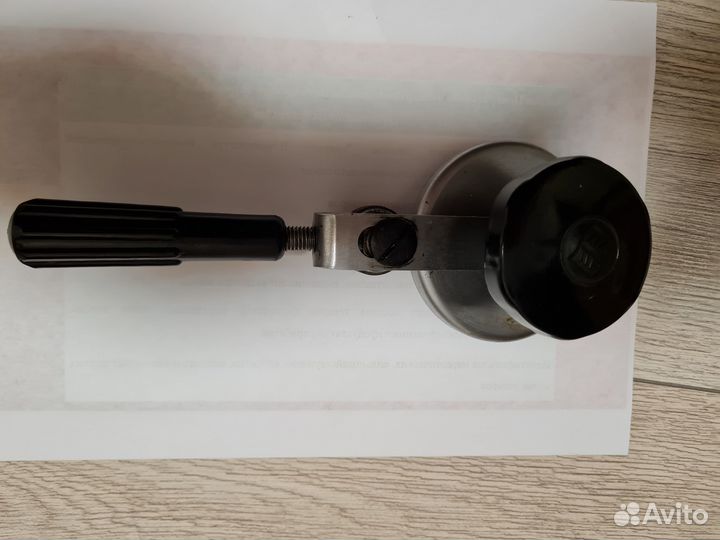 Приспособление для закупорки стеклянных банок