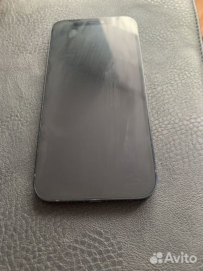 Телефон iPhone 12