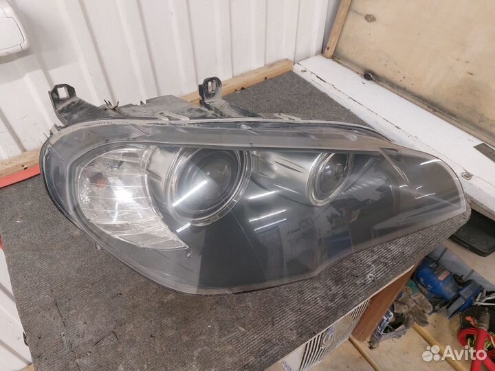Фара правая BMW X5 E70 2007-09 адаптивная
