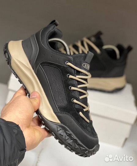 Мужские кроссовки