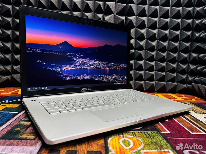 17.3 ноутбук Asus для рабочих задач