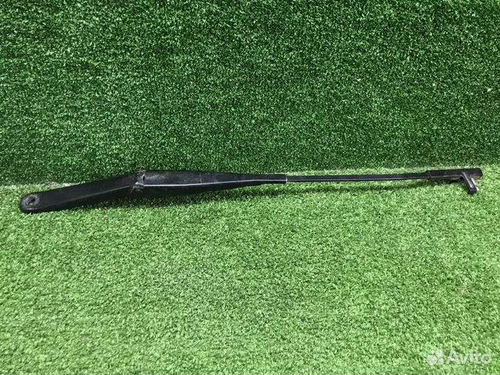 Поводок стеклоочистителя передний левый Ford Focus