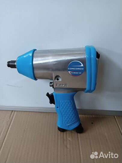 Гайковерт пневматический