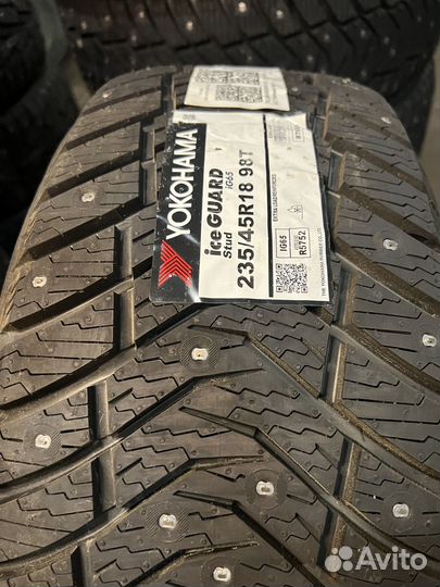 Yokohama IceGuard Stud IG65 235/45 R18 98T