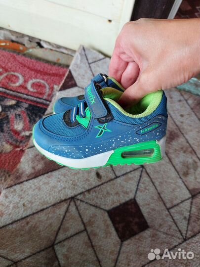 Кроссовки детские