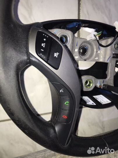 Продаю рулевое колесо Hyundai i30/Elantra 5