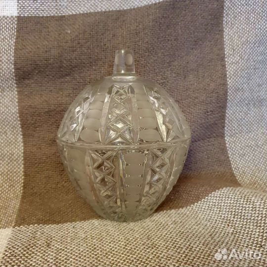Хрустальная конфетница с крышкой, СССР
