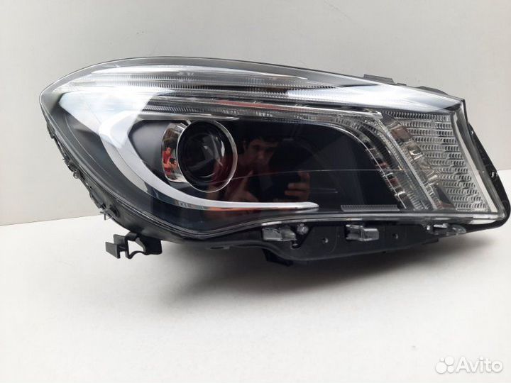 Фара правая Mercedes-Benz Cla-Class X117 2013-2016
