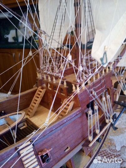 Модель парусника xvii века. Галеон 