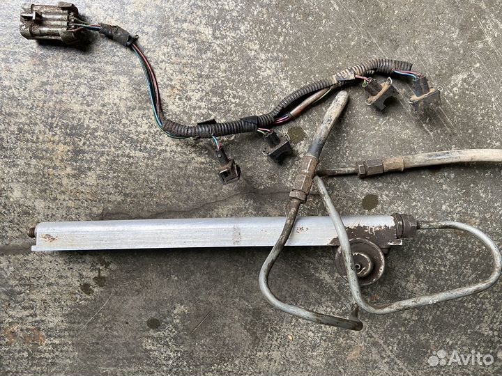 Топливная рампа 2114 (13,15,11,10,12)