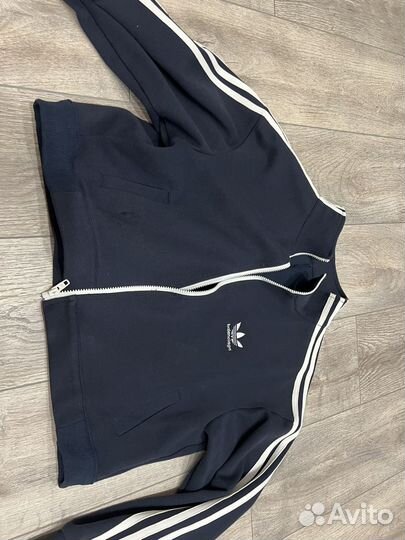 Спортивный костюм женский