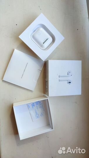 AirPods 2 оригинал с чеком из магазина