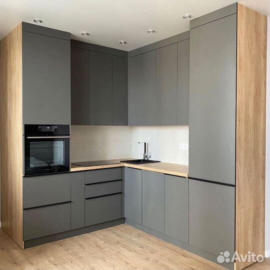 Кухонный гарнитур от фабрики мебели