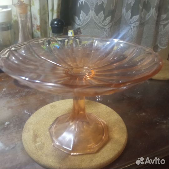 Графин, стопки и ваза