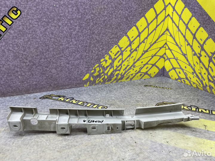 Кронштейн крепления бампера правый Субару Импреза