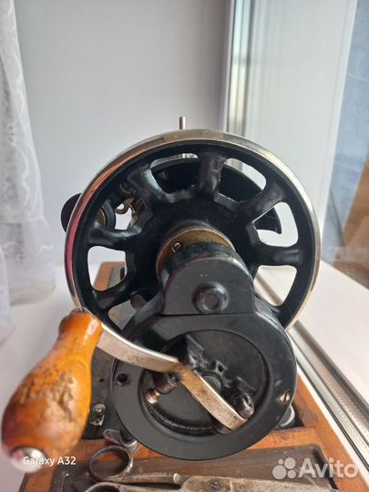 Швейная машина