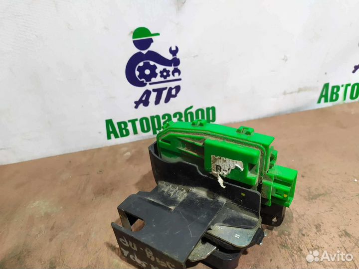 Замок задний правый Hyundai Solaris Kia Rio