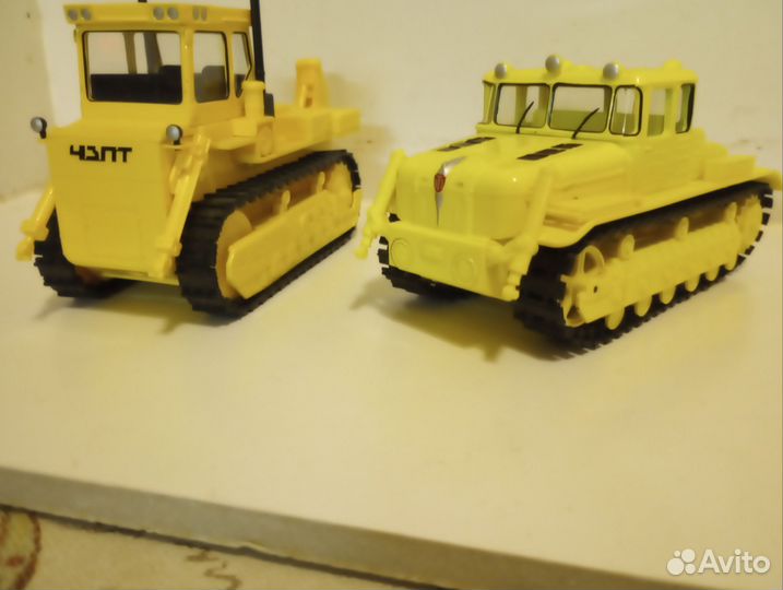 Модели гусеничных тракторов М 1/43