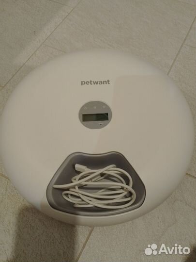 Автоматическая кормушка для кошек