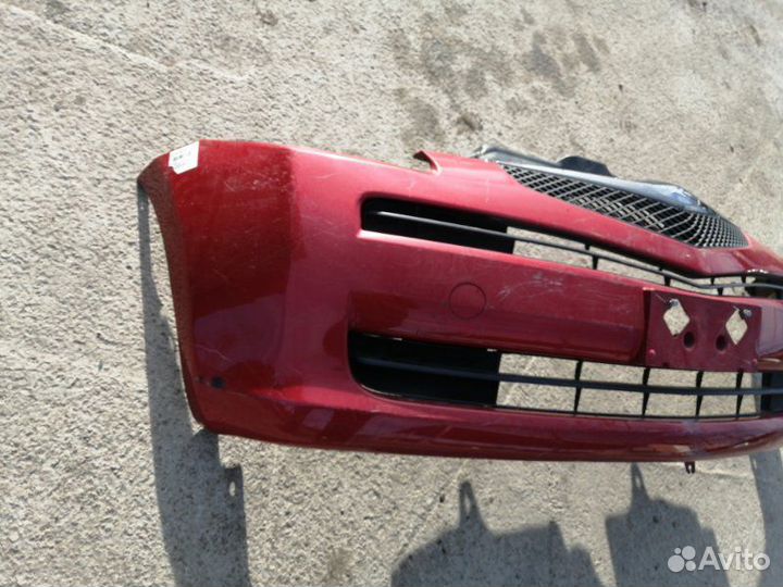 Бампер передний Toyota Ractis NCP100