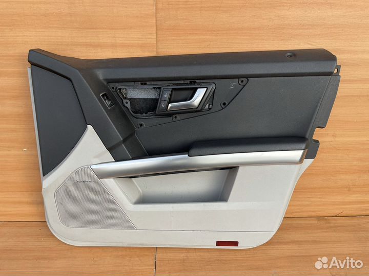 Обшивка двери Mercedes X204 GLK