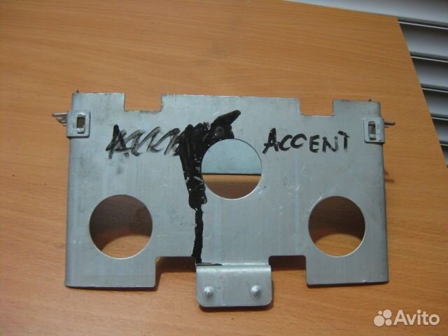 Рамка магнитолы Hyundai Accent II (+тагаз) (2000-2