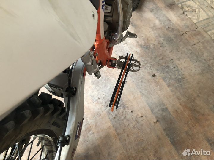 Универсальные подножки для мото (кросс, эндуро)