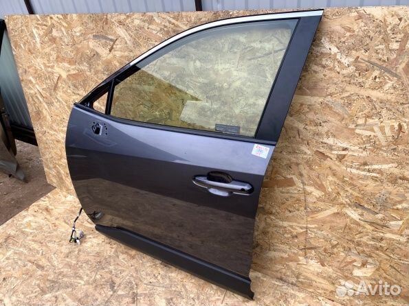 Передняя левая дверь Toyota RAV4 XA50