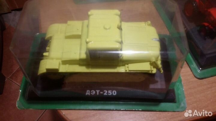 Модели тракторов 1:43