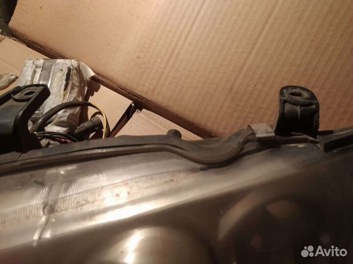 Фары на Nissan Almera