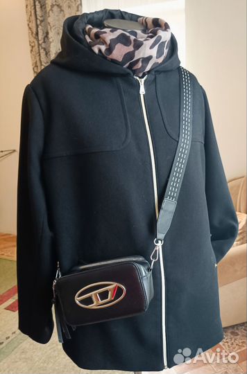 Брендовая драповая куртка 62 размера