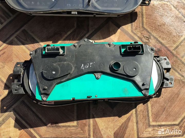 Приборная панель щиток Рено Логан