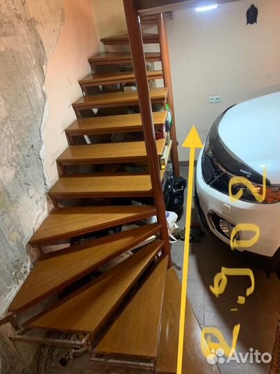 Лестница деревянная
