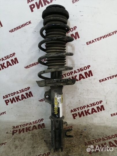 Стойка передняя правая Chevrolet Aveo T300 F16D4