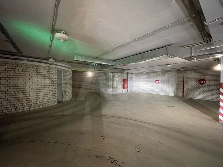 Машиноместо, 27 м²