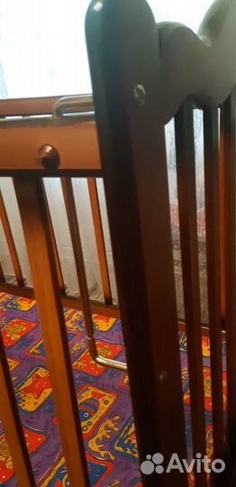 Кроватка детская с поперечным маятником