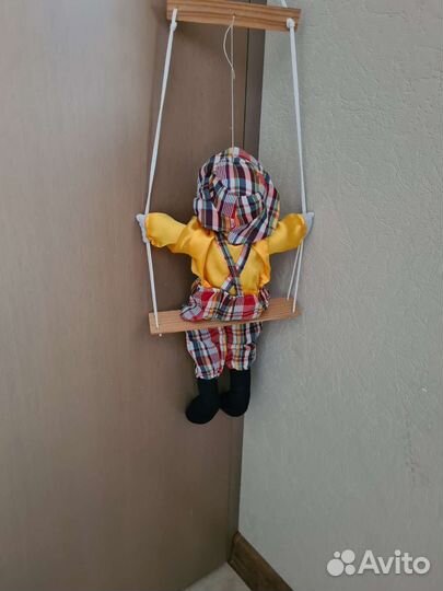 Клоун на качелях игрушка,высота клоуна 40см