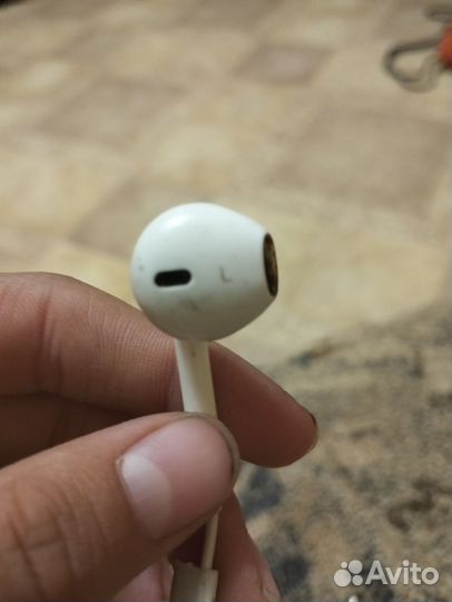 Проводные наушники