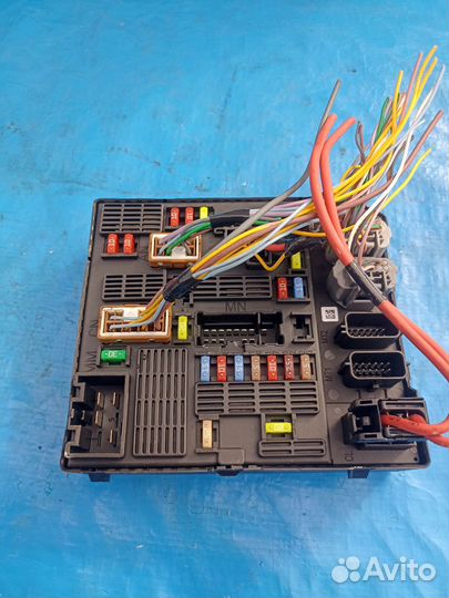 Рено Сценник 3 блок предохранителей