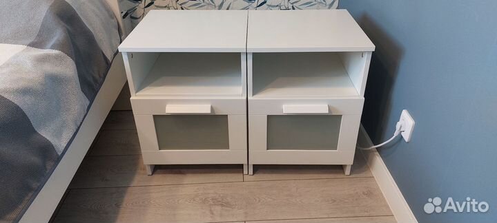 Тумбочки прикроватные IKEA бримнэс