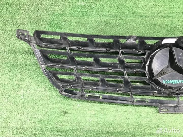 Решетка радиатора Mercedes-Benz M-Class