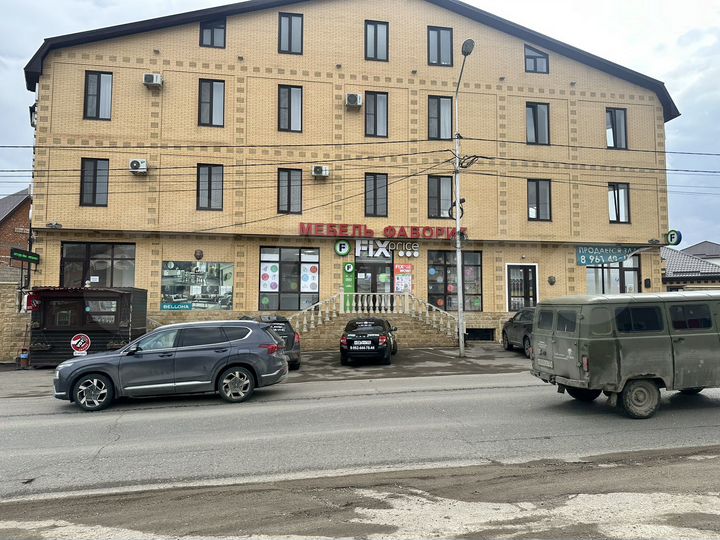 Здание, 1600 м²