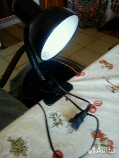 Лампа настольная