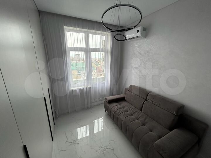 2-к. квартира, 65 м², 9/18 эт.