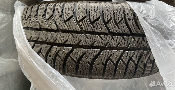 Bridgestone Ice Cruiser 7000 205/55 R16