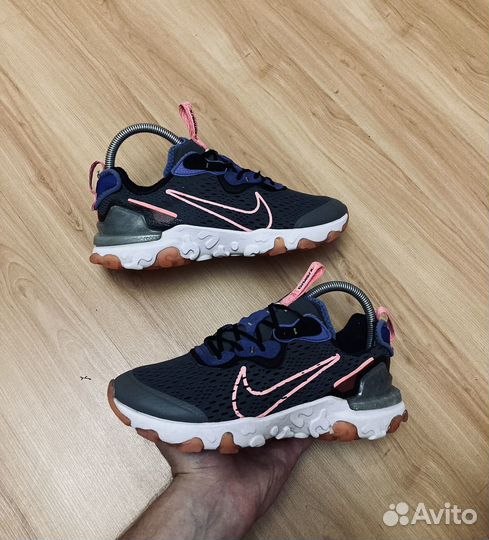Кроссовки Nike React vision
