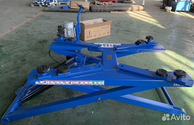 Подъемник ножничный шиномонтажный 2,7 т ES-27