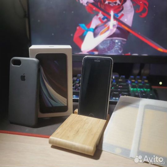 iPhone SE (2020), 64 ГБ